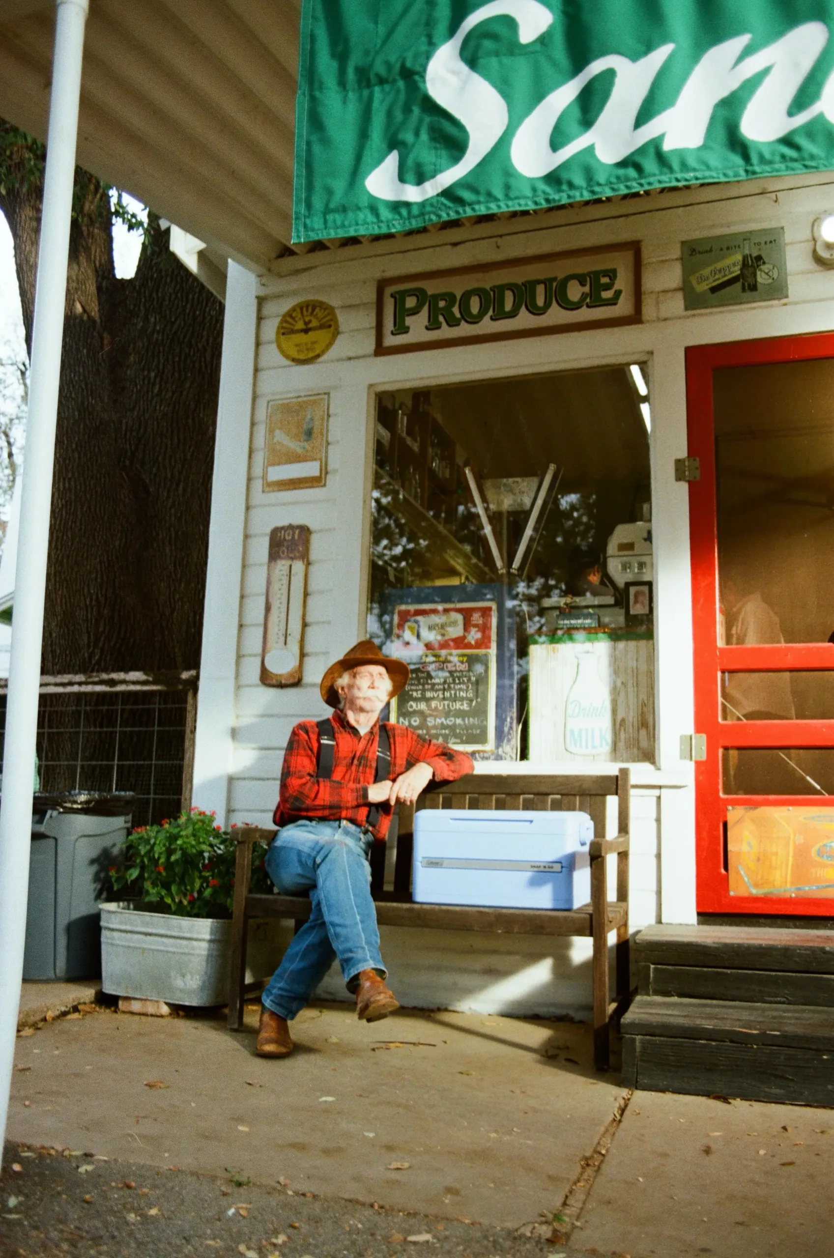 coleman-sng-bts-00005.webp